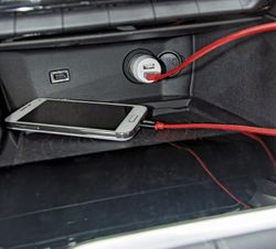 CARGADOR MECHERO RM CONNECT, CON DOBLE CONEXIÓN USB, CARGA RÁPIDA, CAP 1.0mA ( 10 )