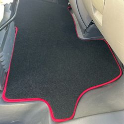 JGO. ALFOMBRAS DIAMOND NEGRA MOD. FIAT DUCATO III 06- PARTE DELANTERA