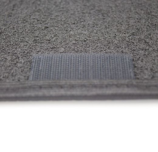 JGO. 4 ALFOMBRAS MOQUETA "PREMIUM" NEGRA TAL. GOMA RIBETE NEGRO