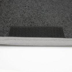 JGO. 4 ALFOMBRAS MOQUETA "SELECT" NEGRA TALONERA GOMA COLOR GRIS