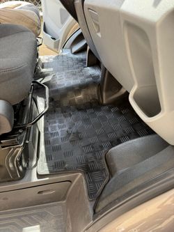 CONJUNTO DE TAPETES "OFF ROAD" MOD. FORD TRANSIT (AUTOMÁTICO) MOTORHOME (14 - ) 1FP